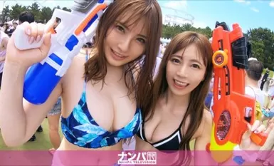 200GANA-2142 Fa~fa~fa~splash pick-up! Two beautiful girls in swimsuits were found at a festival held at a theme park! They were at maximum tension in the heat of the venue, so they easily succeeded in taking home the girls! While one of them is standing i