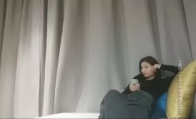 APP上约的外围小姐姐，骚的很解开衣服很想被操，一顿自摸浪叫