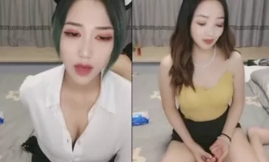 Dewi atasan dan dua beradik perempuan yang baik menunjukkan persembahan melayan abang gemuk itu, menunjukkan mukanya sepanjang masa, menguli teteknya yang seksi dan melancap.