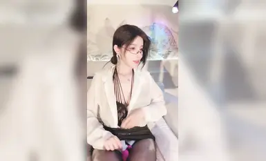 사정소녀 [약희(백희)] 악마의 모습 ~ 아름다운 백호 ~ 검은 실크 시스루 풋잡 ~ 사정 폭발 ~ 다양한 스타킹 (35)