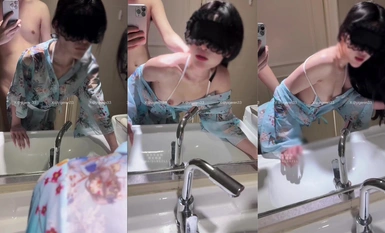 推特新晉4年綠帽美腿淫妻網黃「一個ren」《夜下名媛2》和服交際花穿上和服跪地口交，對鏡後入，沒有假雞巴舔，只好舔主人的手指