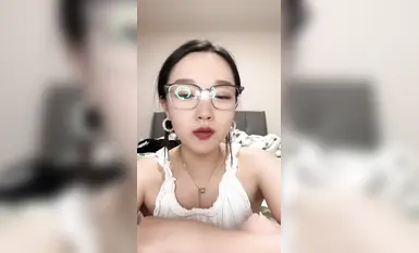 【萝莉叭嗦】极品美乳道具狂插自慰白浆直流超级骚(4)
