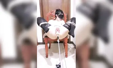超騷人妻母狗，舔肛口交炮機插穴，無套後入猛插打著陰環的騷穴 (2)