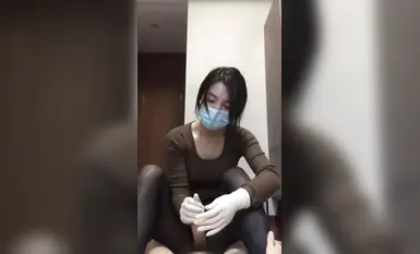醫生護士專業取精，足交擼雞打飛機，職業裝下士各種反差絲襪，絲足榨精 (2)