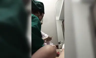 แพทย์และพยาบาลมืออาชีพดูดอสุจิ ดูดเท้า ดูดจู๋ ชุดยูนิฟอร์มมืออาชีพ ถุงน่องสีตัดกัน เท้าไหมดูดอสุจิ (3)