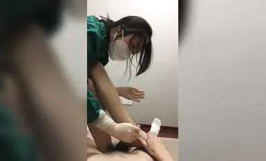 แพทย์และพยาบาลทำการสกัดอสุจิอย่างมืออาชีพ การดูดเท้า การดูดอวัยวะเพศชาย การแต่งกายแบบมืออาชีพ ถุงน่องสีตัดกันต่างๆ การดูดเท้าด้วยไหม (7)