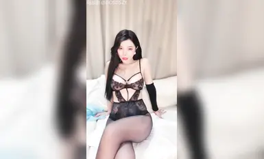 Water-spraying goddess ~ Extreme temptation May new [Bai Xi] Beautiful breasts, white tiger pink hole ~ Red lips deep throat ~ Masturbation crazy ~ Lewd water like a fountain (12)
