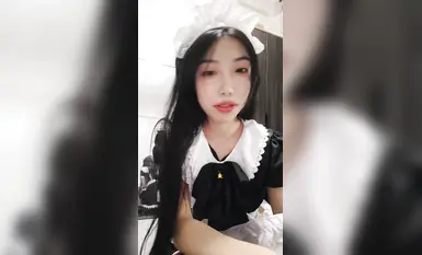 很耐看的气质母狗大学生，无套啪啪大秀，脸穴同框假鸡巴深插蜜穴，表情反差到爆(12)