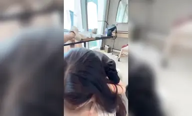 神仙颜值的女大学生，在金主面前就是骚浪母狗，被各种调教玩弄爆操，妹子很主动乘骑，这颜值和身材简直了(1)