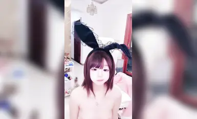 Nữ sinh tóc ngắn dễ thương tự quay phim thủ dâm cám dỗ video khiếm nhã phơi bày (7)