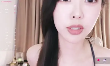 stripchat高顏值主播【Cecilia0903】氣質女神直播日常 (20)