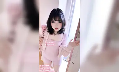 [퍼프퍼프] 룸메이트가 수업 들으러 나갔고 저는 집에 혼자 남아서 신음하고 자위하고 있었어요. 잠깐... 진짜 나갔어요... 맞죠? (1)