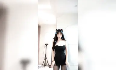 抖音网红【宝贝77】集高颜值与极品身材于一身的反差婊(4)