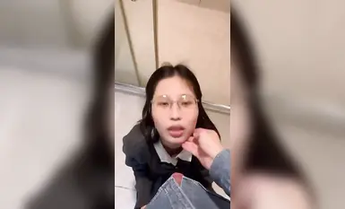 Giáo dục cô gái học sinh~Không muốn ăn? Một cái tát vào mặt, ngoan ngoãn ăn con cặc! 1