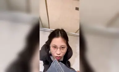 Giáo dục cô gái học sinh~Không muốn ăn? Một cái tát vào mặt, ngoan ngoãn ăn con cặc! 1