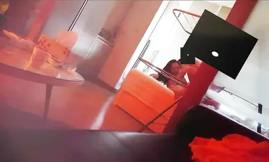 泡良大神小李哥约炮苗条身材贫乳白领姐姐床上不过瘾站着抓着两个小奶子后入