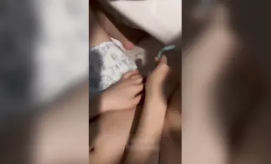 小哥酒店約炮粉嫩的大二女友❤️各種道具一起上受不了了直接喊「爸爸」完美露臉