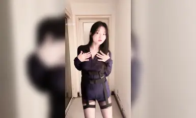 最新リーク、Douyinの甘くて可愛い女の子[アボカド]のコントラスト全裸ダンス、大きな胸と白い柔らかさが全顔を見せ、膣に触れてオナニーする超香りの福利（1）