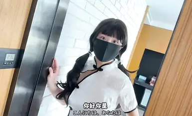 【樱花小猫】上门家政不守规矩，偷泡我的浴缸，掏出鸡巴给她一顿「棒训