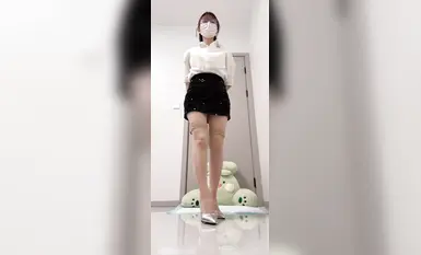 【原芊芊】Wanita berambut pendek melancap dengan cakap kotor (4)