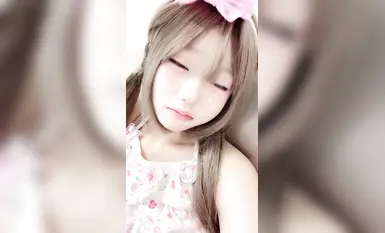 2005 jagung loli kecil comel mm pertunjukan langsung stoking kaki, melancap semburan faraj merah jambu (3)