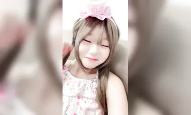 2005 jagung loli kecil comel mm pertunjukan langsung stoking kaki, melancap semburan faraj merah jambu (3)