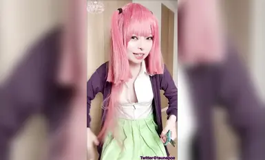 見た目は良く、撮影品質はかなり高く、各号は異なるコスプレキャラクターであり、間違いなくオナニーするには十分であり、悪くないです。(4)