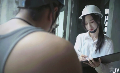 絕美JVID劇情片【薰草】工地水電工之狼狽圍奸黑絲包臀裙收驗員女神被迷昏強奸【AI增強4K】~1