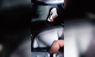 深夜戶外與騷婦激情車震啪啪啪對白精彩刺激，半推半就大屌插入就老實了
