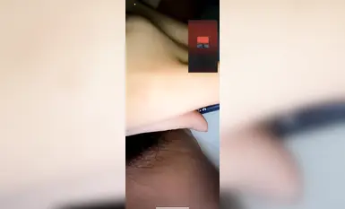 Mengusik dalam talian dan bermain dengan cermin mata malu girl_minyak pen pisang melancap_jus putih perlahan-lahan mengalir keluar (3)