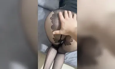 【好戰份子】超白嫩女神撕開黑絲用雞巴狠狠的捅了進去！被操得淫相畢露 (1)