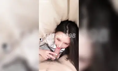 【汐梦瑶】《熟睡的闺蜜》在闺蜜脑袋顶上做爱把闺蜜吵醒后闺蜜加入开启新玩法主动扒开瑶瑶小穴帮我插入掰开瑶瑶双腿让我操有这样的闺蜜实在是太爽了