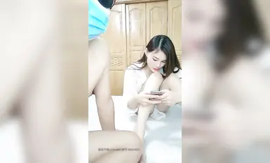 兩個騷貨輪流伺候男主，一個後面幫推屁股 (3)