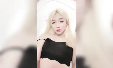 Tôi thích cô bé tóc vàng và cái lồn to này (6)