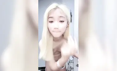 黃毛精神小妹 這個饅頭逼我喜歡 (7)