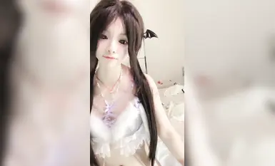 最美女校花自慰噴水 (1)