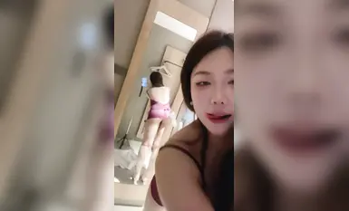 高颜值美女福利姬微胖身材白嫩大奶自慰喷水(3)