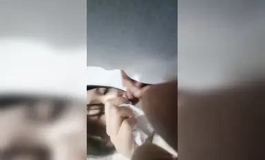 Palihim na kinukunan ng tiyuhin ng Koreano ang oral sex art ng isang Korean escort girl: ang galing ng oral skills ng batang babae, at ang sandali ng pagputok ng semilya ay hindi malilimutan (2)