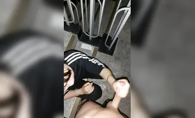 Palihim na kinukunan ng tiyuhin ng Koreano ang oral sex art ng isang Korean escort girl: ang galing ng oral skills ng batang babae, at ang sandali ng pagputok ng semilya ay hindi malilimutan (5)