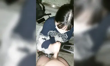 Korean uncle high-definition oral sex welfare big broadcast: the magic of the best young girl's tongue, extremely seductive, let you indulge in the paradise of oral sex (8)
