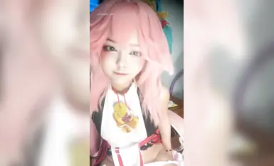 少萝温卿-颜值还是非常不错的，少萝类型的黄播，性格挺活泼可爱的，搭配各种软妹装，再加上尺度不低的整活能力，挺有看头的(42)