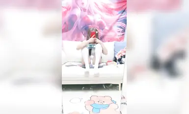 Shao Luo Wen Qing - ang hitsura ay napakaganda pa rin, Shao Luo type yellow broadcast, ang personalidad ay medyo masigla at cute, na may iba't ibang malambot na damit ng kapatid, kasama ang kakayahang gumawa ng mga live na palabas, ito ay lubos na sul