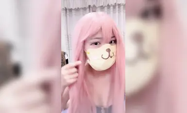 Shao Luo Wen Qing - the appearance is still very good, Shao Luo type yellow broadcast, the personality is quite lively and cute, with a variety of soft sister clothes, plus the ability to do live shows, it is quite worth watching (94)