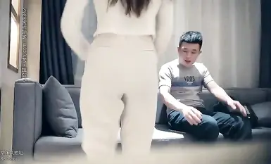 酒店探花超高顏值乖乖女哥幹得氣喘吁吁妹子反而嫌棄地應付著不叫床