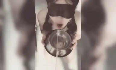 骚母狗喝尿