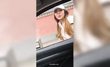 鴨舌帽美女車內口交，逛街露出，試衣間裸體 (1)