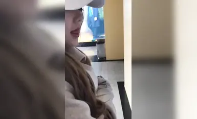 鴨舌帽美女車內口交，逛街露出，試衣間裸體 (3)