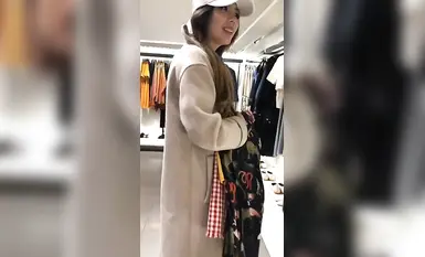 ピークキャップ美人が車内でフェラチオ、ショッピングで露出、試着室で全裸（4）