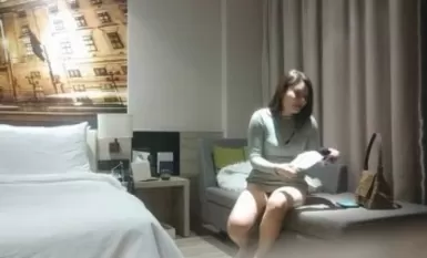 【用利抽插】，门票138，精挑细选，重金网约外围女神，肤白貌美极品尤物，又抠又舔，精彩视觉盛宴