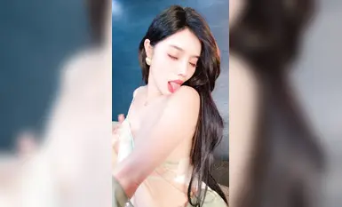 【白熙】高顏值女神，極品身材白虎嫩逼，道具插逼，自慰噴水  (17)